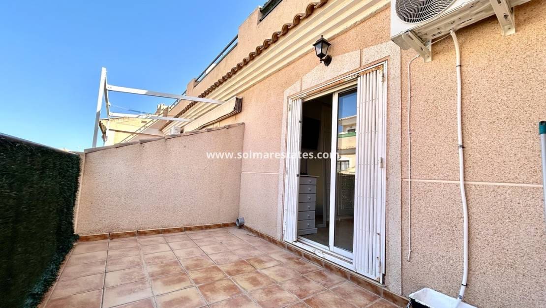 3 quarto Casa em Banda para venda em La Zenia com piscina - 199 900 € (Ref: 10057357)