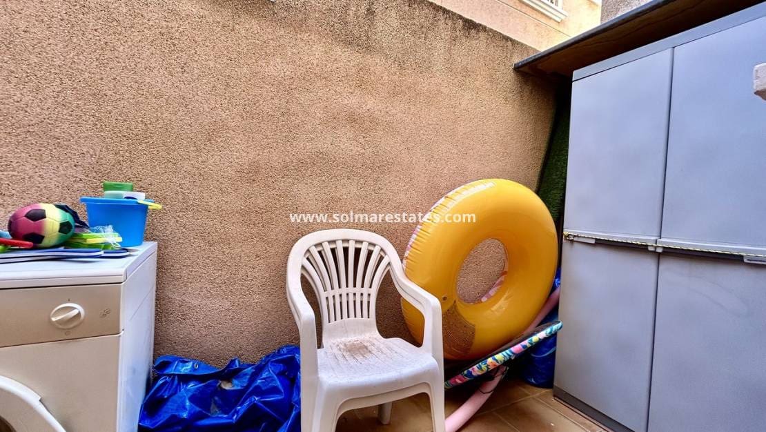 3 quarto Casa em Banda para venda em La Zenia com piscina - 199 900 € (Ref: 10057357)