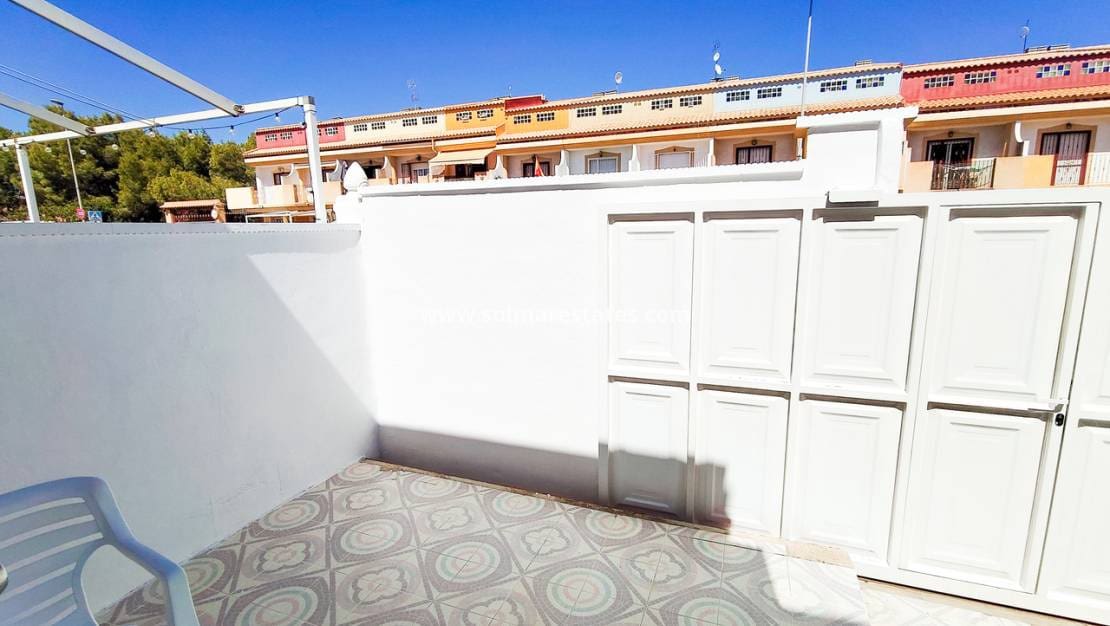 2 soveværelse Byhus til salg i Playa Flamenca med swimmingpool - € 229.900 (Ref: 10057358)