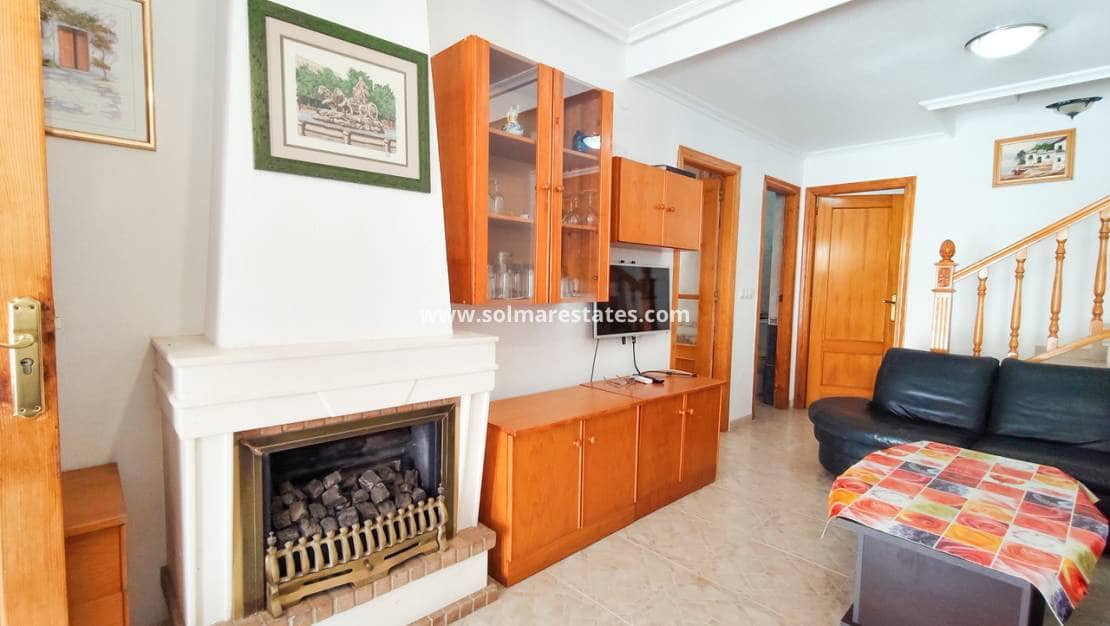 2 soveværelse Byhus til salg i Playa Flamenca med swimmingpool - € 229.900 (Ref: 10057358)