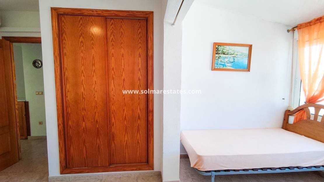 2 soveværelse Byhus til salg i Playa Flamenca med swimmingpool - € 229.900 (Ref: 10057358)