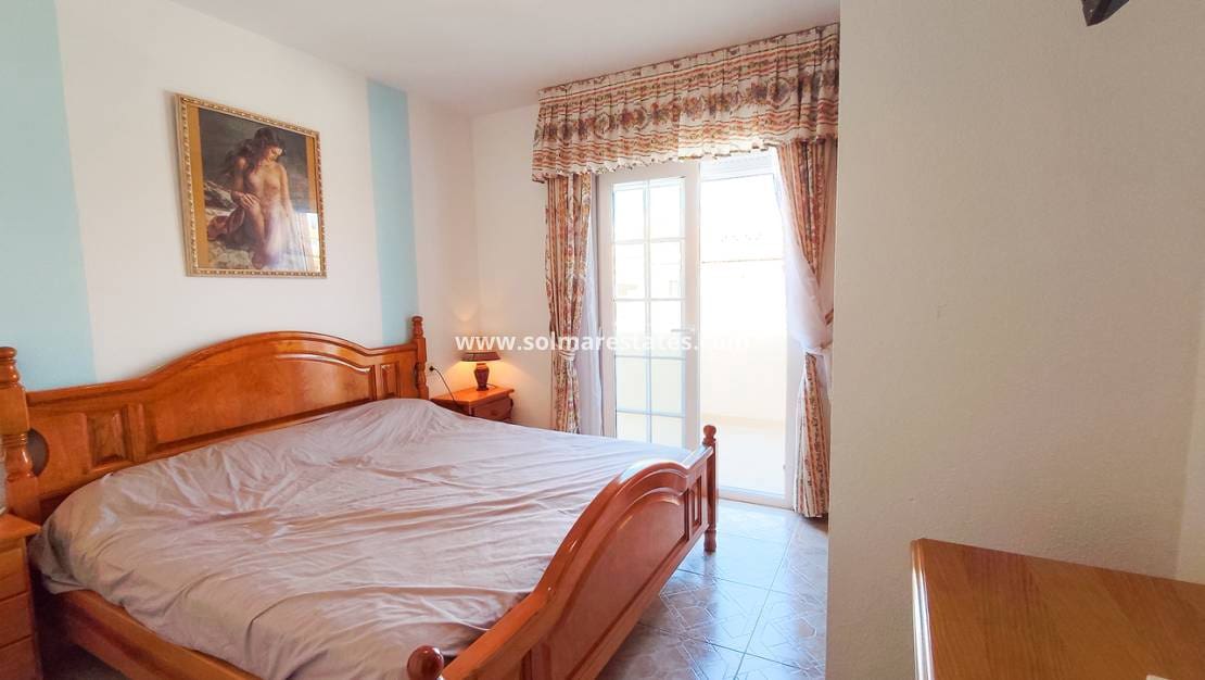 2 soveværelse Byhus til salg i Playa Flamenca med swimmingpool - € 229.900 (Ref: 10057358)