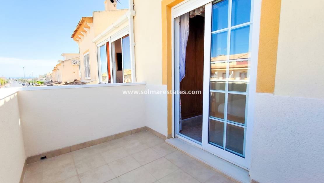 2 soveværelse Byhus til salg i Playa Flamenca med swimmingpool - € 229.900 (Ref: 10057358)