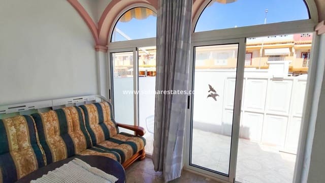 2 soveværelse Byhus til salg i Playa Flamenca, Orihuela med swimmingpool - € 229.900 (Ref: 10057358)