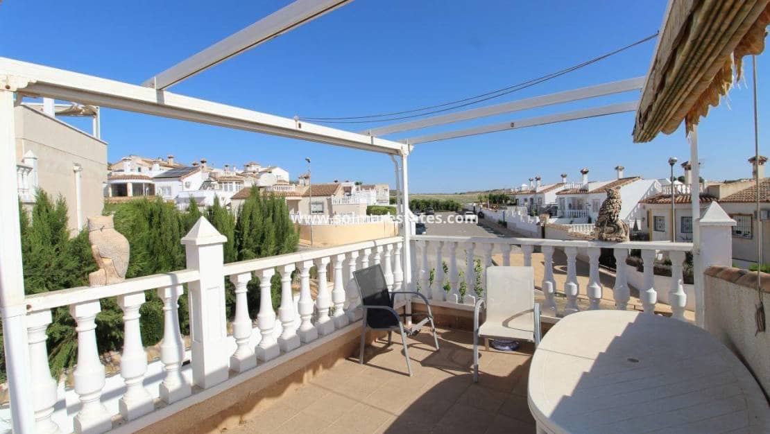 3 soveværelse Villa til salg i San Miguel de Salinas med swimmingpool - € 299.900 (Ref: 10057359)
