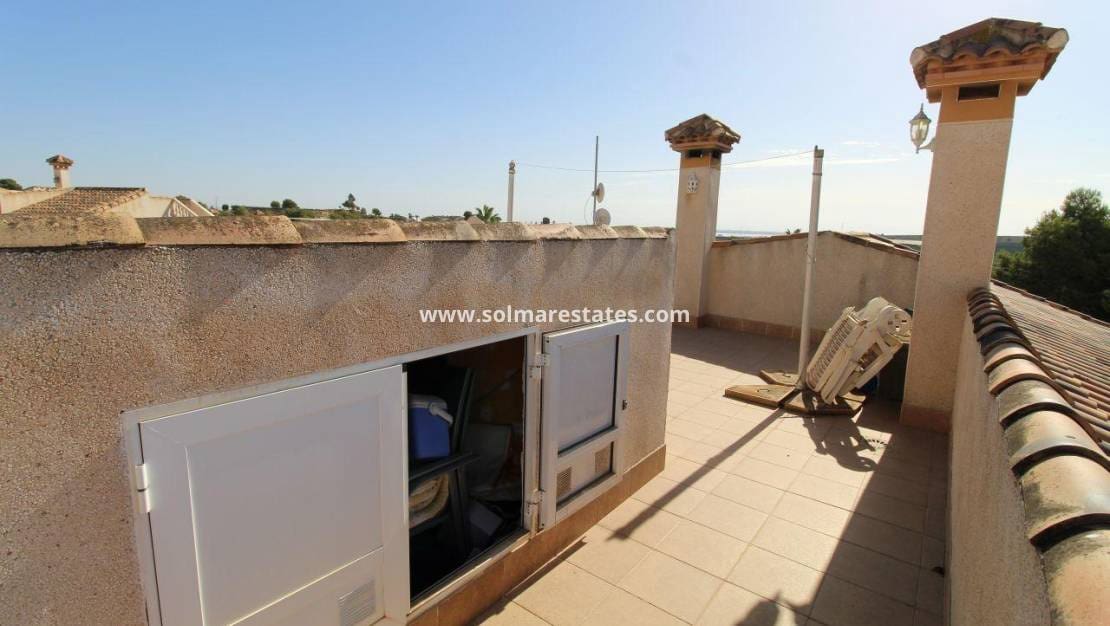 3 soveværelse Villa til salg i San Miguel de Salinas med swimmingpool - € 299.900 (Ref: 10057359)