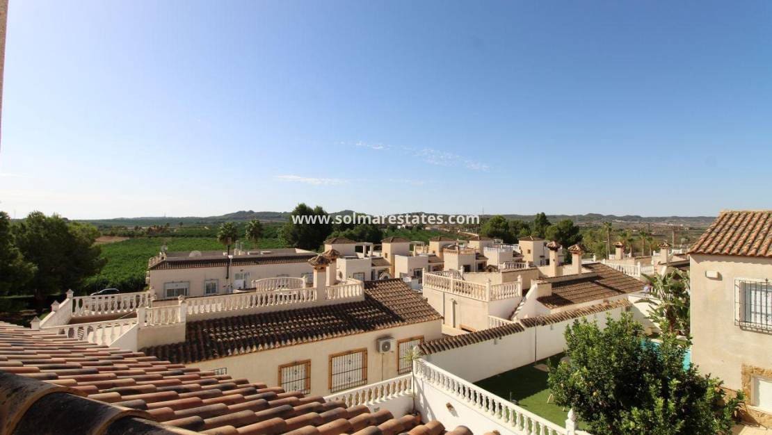 3 soveværelse Villa til salg i San Miguel de Salinas med swimmingpool - € 299.900 (Ref: 10057359)
