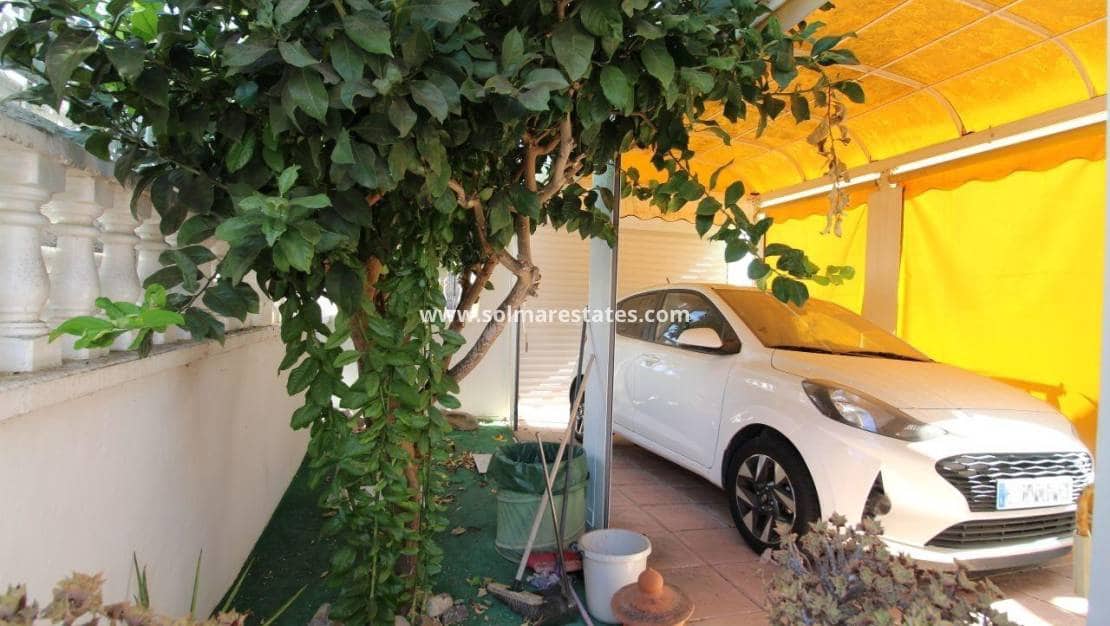 3 soveværelse Villa til salg i San Miguel de Salinas med swimmingpool - € 299.900 (Ref: 10057359)