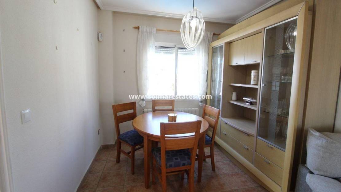 3 soveværelse Villa til salg i San Miguel de Salinas med swimmingpool - € 299.900 (Ref: 10057359)