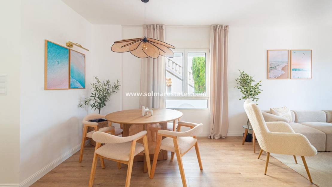 3 slaapkamer Villa te koop in Villamartin met zwembad - € 399.000 (Ref: 10060186)
