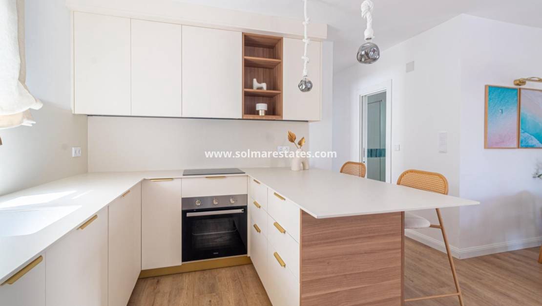 3 slaapkamer Villa te koop in Villamartin met zwembad - € 399.000 (Ref: 10060186)
