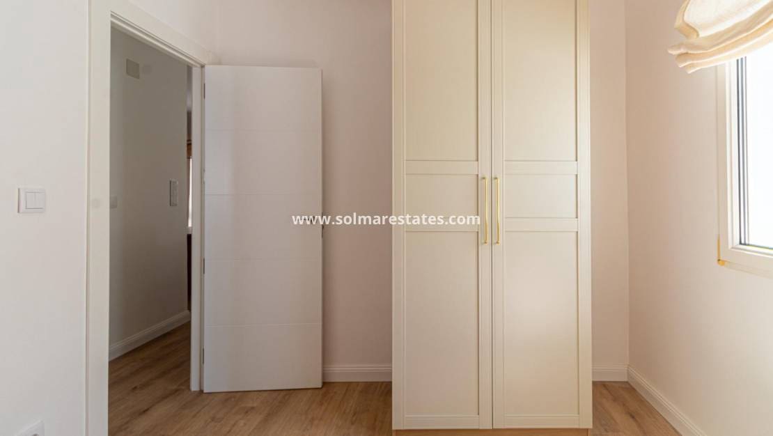 3 slaapkamer Villa te koop in Villamartin met zwembad - € 399.000 (Ref: 10060186)