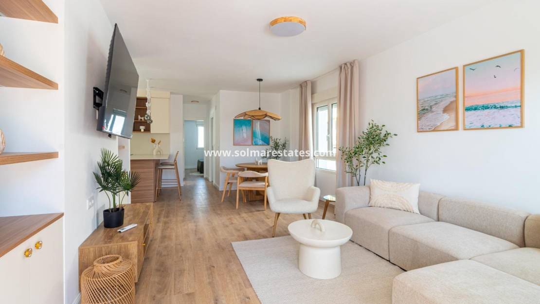 3 slaapkamer Villa te koop in Villamartin met zwembad - € 399.000 (Ref: 10060186)
