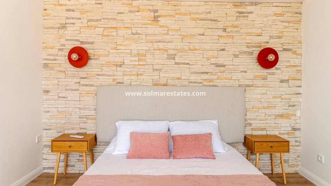 3 slaapkamer Villa te koop in Villamartin met zwembad - € 399.000 (Ref: 10060186)