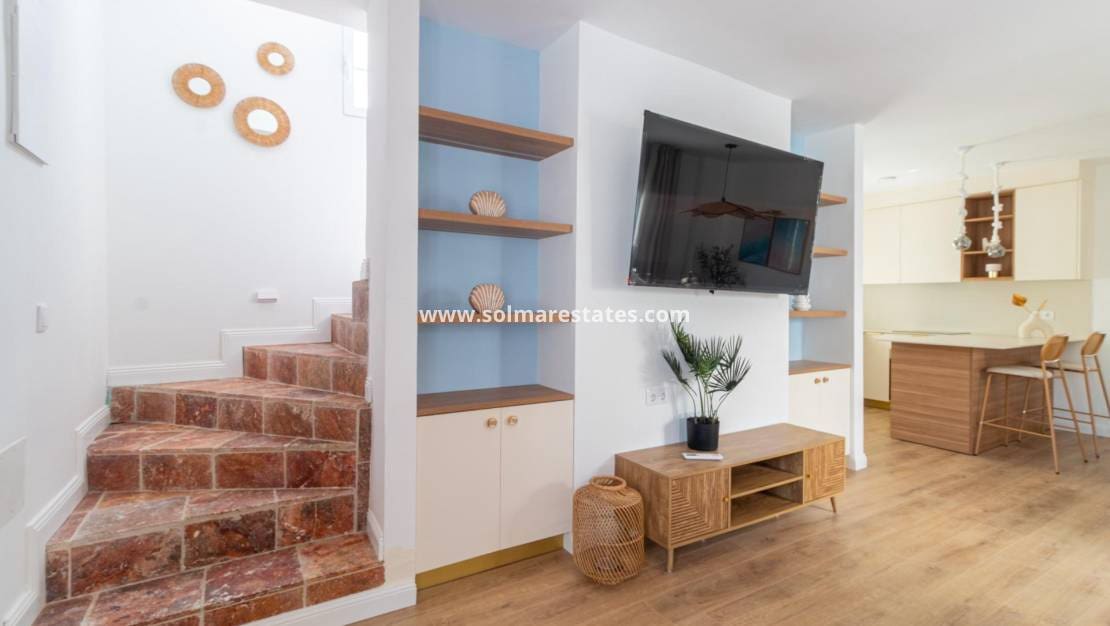 3 slaapkamer Villa te koop in Villamartin met zwembad - € 399.000 (Ref: 10060186)