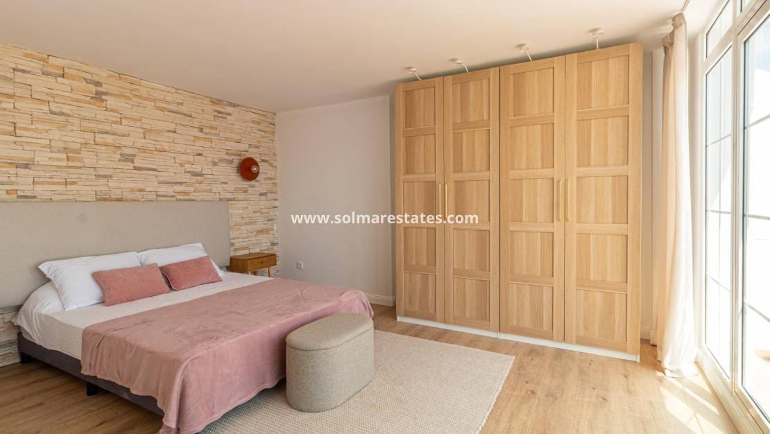 3 slaapkamer Villa te koop in Villamartin met zwembad - € 399.000 (Ref: 10060186)