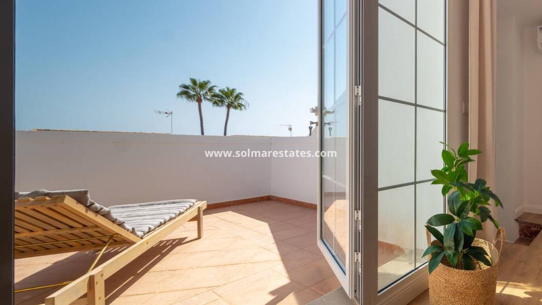 3 slaapkamer Villa te koop in Villamartin met zwembad - € 399.000 (Ref: 10060186)