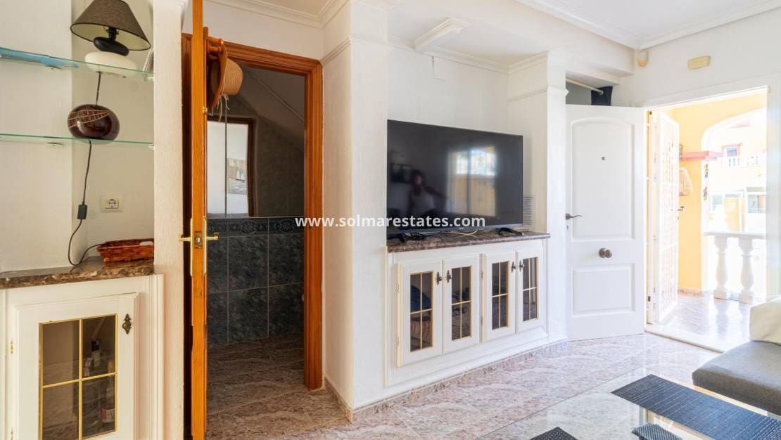 2 Zimmer Haus zu verkaufen in Cabo Roig mit Pool - 199.000 € (Ref: 10060187)