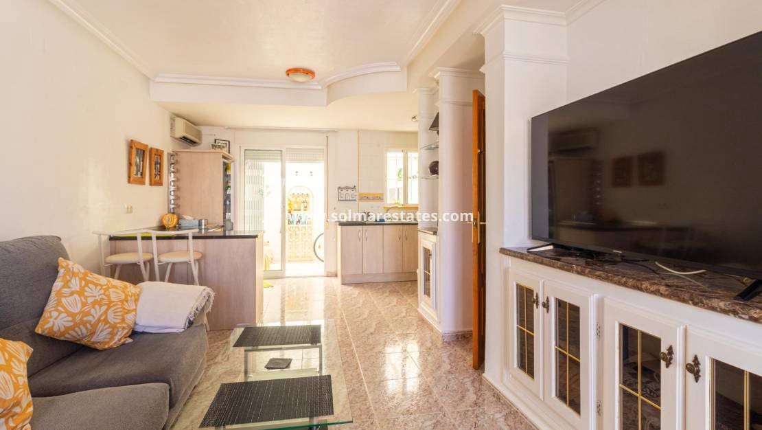 2 Zimmer Haus zu verkaufen in Cabo Roig mit Pool - 199.000 € (Ref: 10060187)