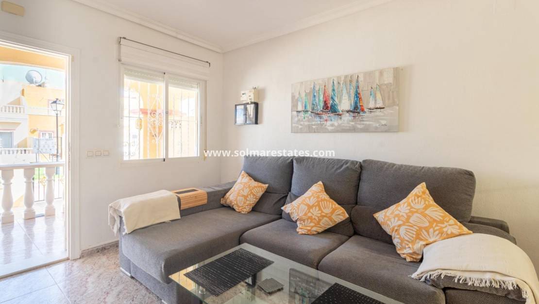 2 Zimmer Haus zu verkaufen in Cabo Roig mit Pool - 199.000 € (Ref: 10060187)