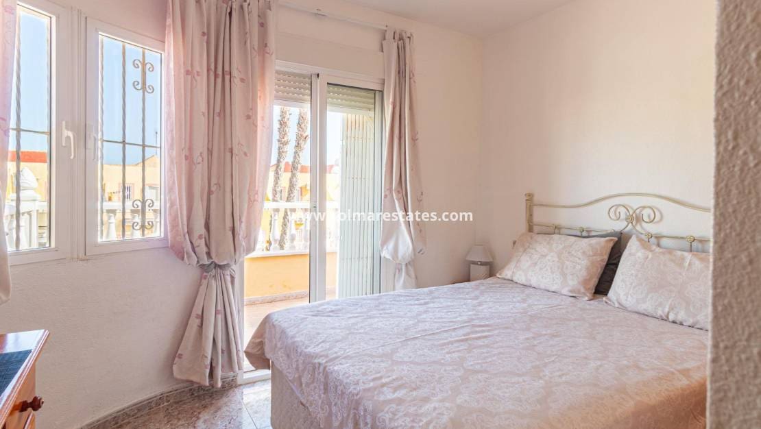 2 Zimmer Haus zu verkaufen in Cabo Roig mit Pool - 199.000 € (Ref: 10060187)