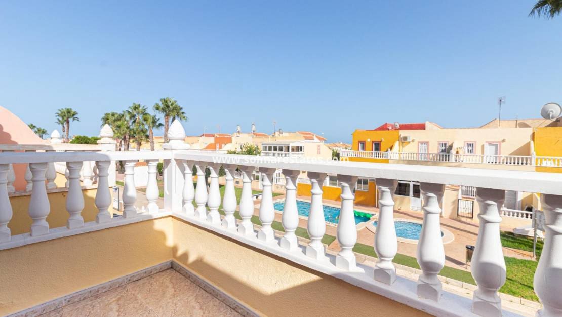 2 Zimmer Haus zu verkaufen in Cabo Roig mit Pool - 199.000 € (Ref: 10060187)