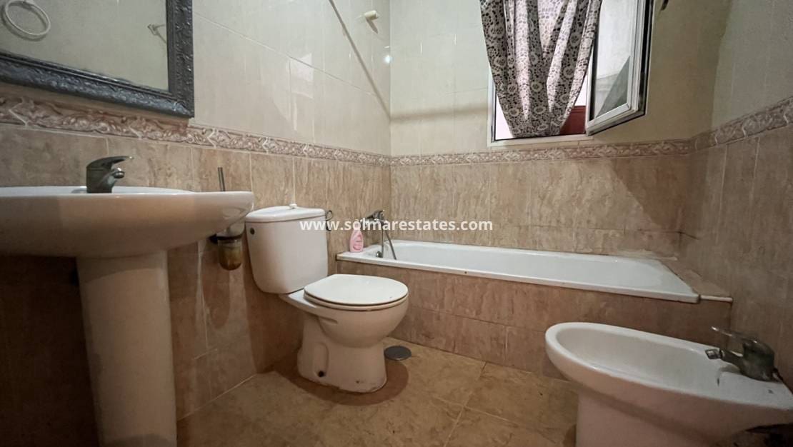 2 slaapkamer Appartement te koop in Almoradi - € 94.995 (Ref: 10060188)