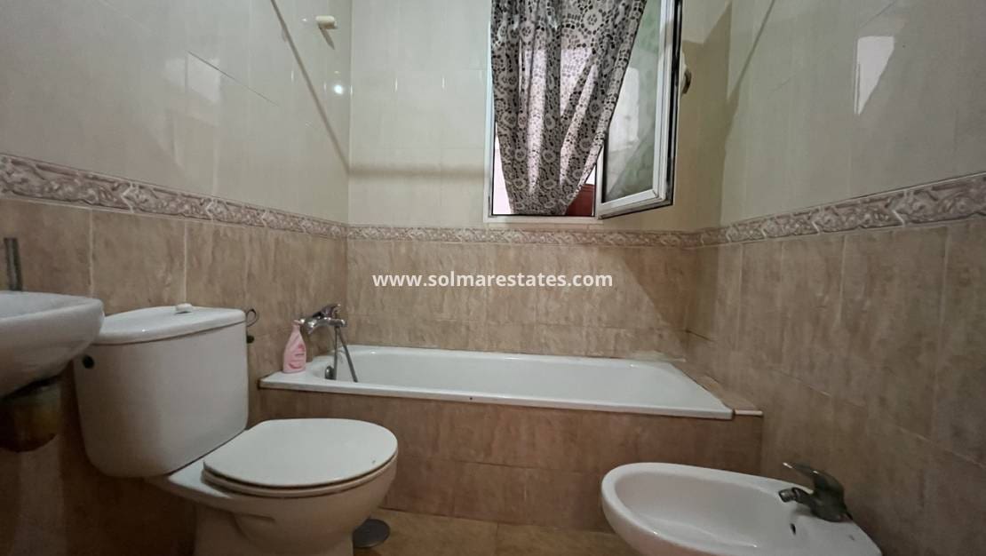 2 slaapkamer Appartement te koop in Almoradi - € 94.995 (Ref: 10060188)