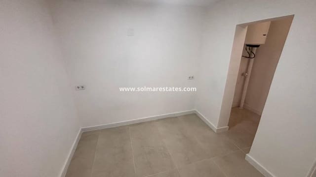 Bungalow de 2 habitaciones en La Torreta, Torrevieja en venta - 134.995 € (Ref: 10060533)