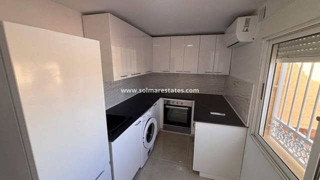 Bungalow de 2 habitaciones en La Torreta, Torrevieja en venta - 134.995 € (Ref: 10060533)