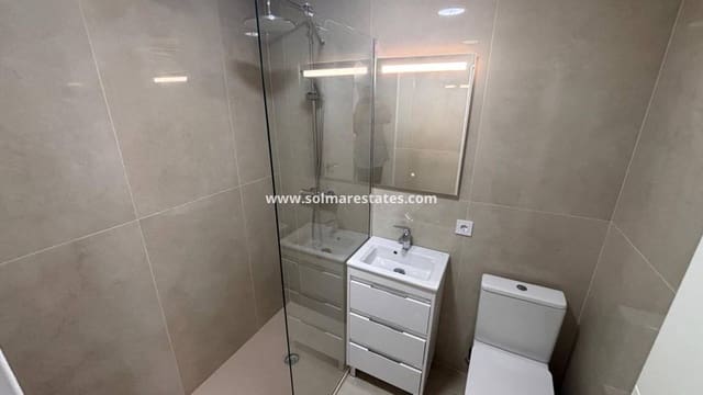 Bungalow de 2 habitaciones en La Torreta, Torrevieja en venta - 134.995 € (Ref: 10060533)