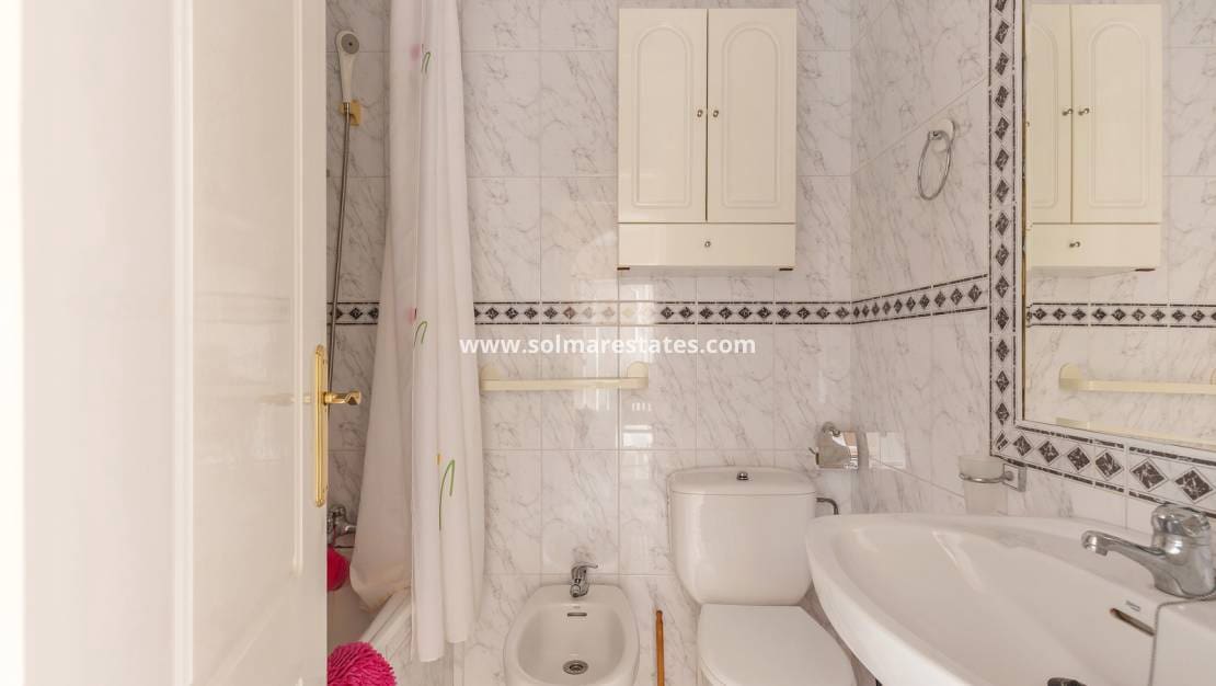 2 sypialnia Apartament na sprzedaż w Punta Prima z basenem - 169 000 € (Ref: 10060609)