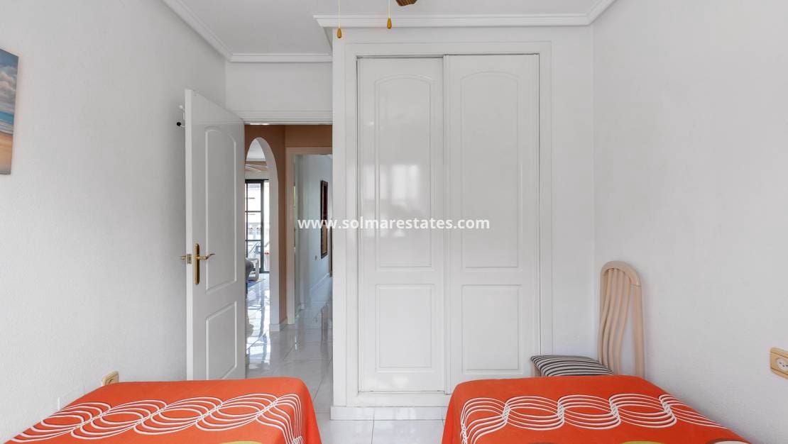 2 sypialnia Apartament na sprzedaż w Punta Prima z basenem - 169 000 € (Ref: 10060609)