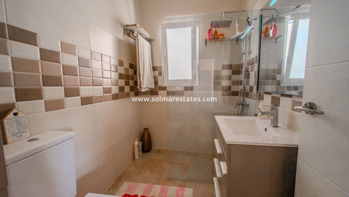 2 chambre Villa/Maison à vendre à La Marquesa avec piscine - 225 000 € (Ref: 10062323)