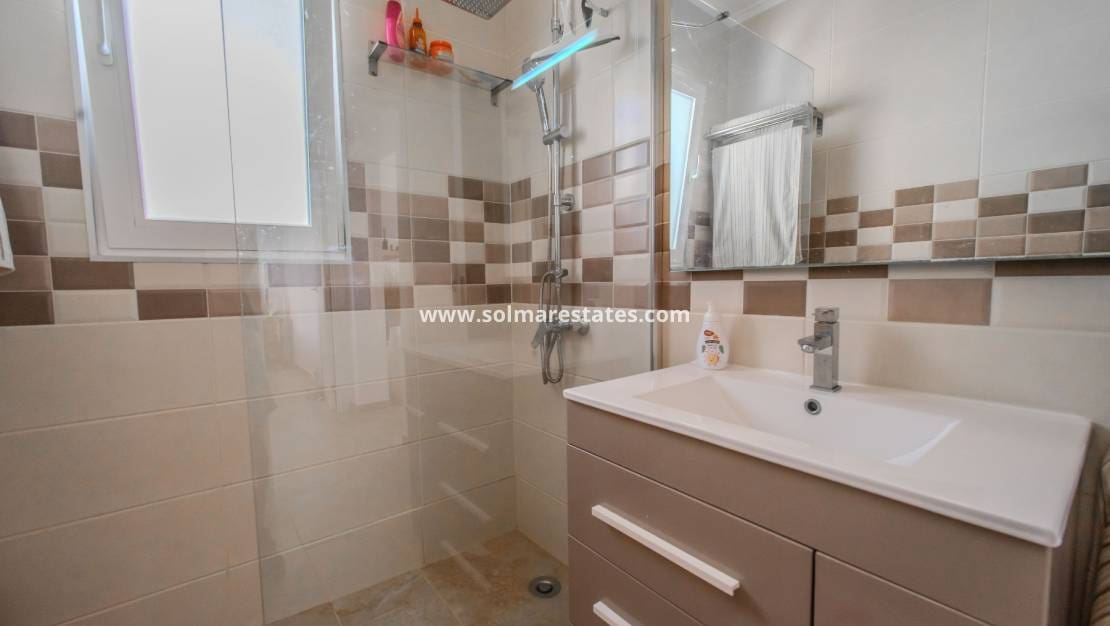 2 chambre Villa/Maison à vendre à La Marquesa avec piscine - 225 000 € (Ref: 10062323)