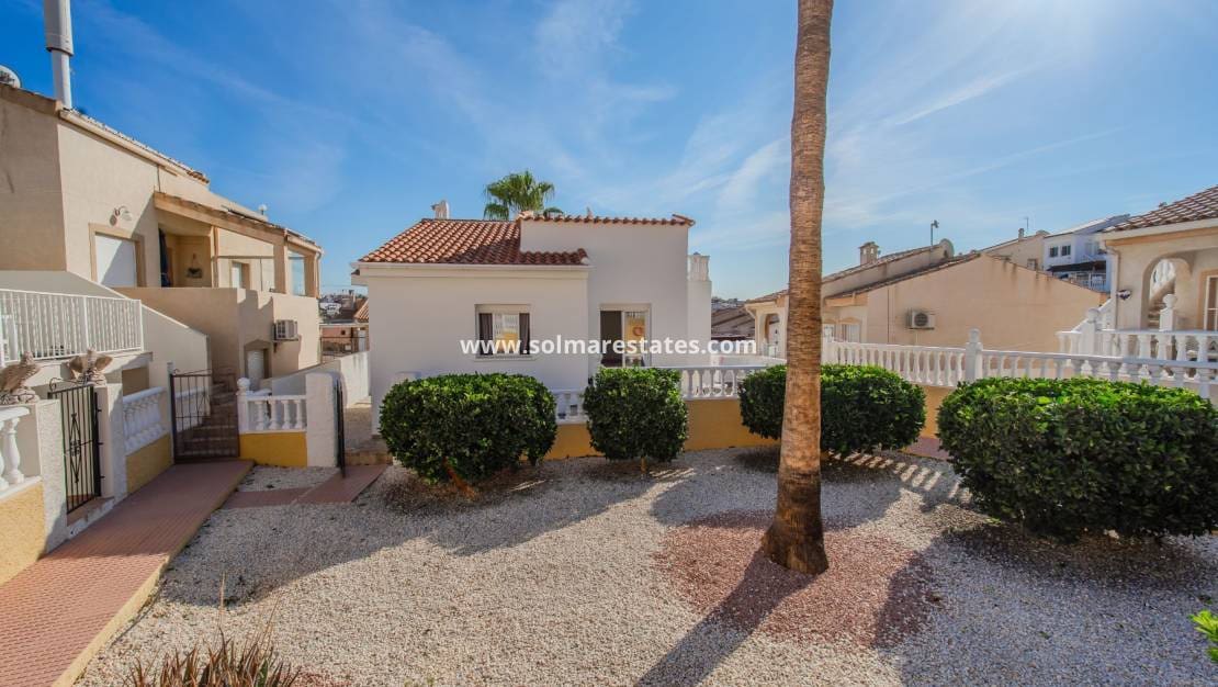 2 chambre Villa/Maison à vendre à La Marquesa avec piscine - 225 000 € (Ref: 10062323)