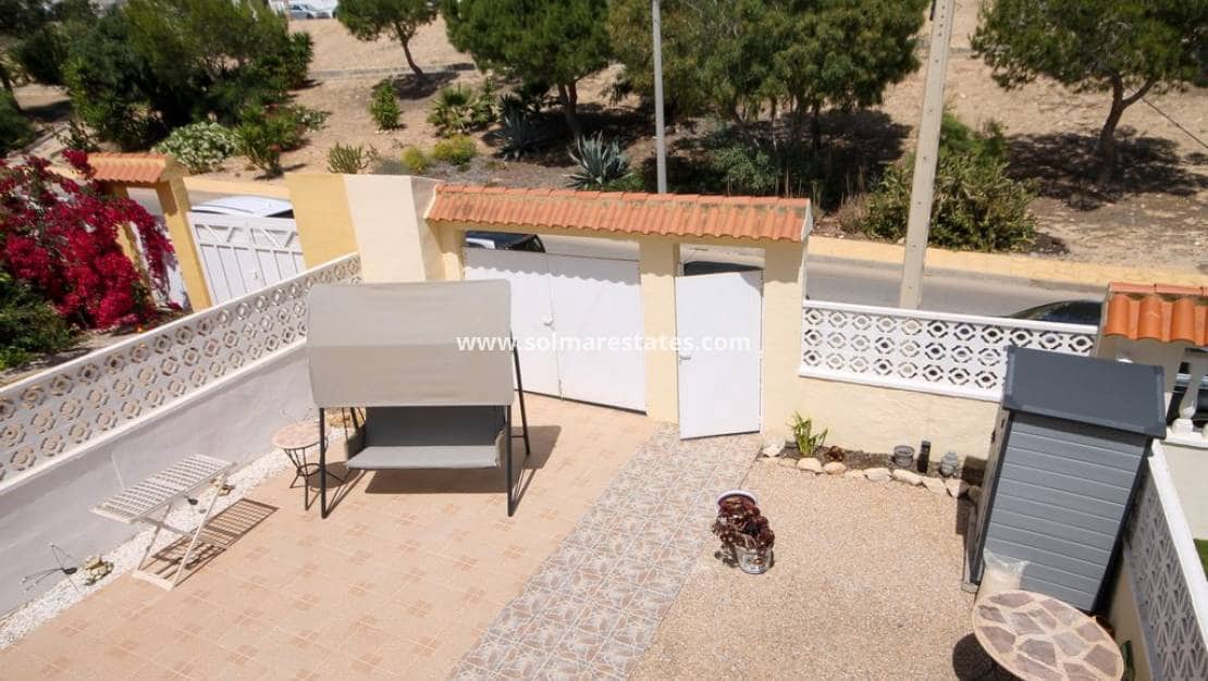2 slaapkamer Halfvrijstaande villa te koop in Villamartin met zwembad - € 215.000 (Ref: 10062643)