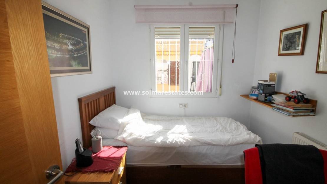 3 sypialnia Dom blizniak na sprzedaż w Villamartin z basenem - 255 000 € (Ref: 10062644)