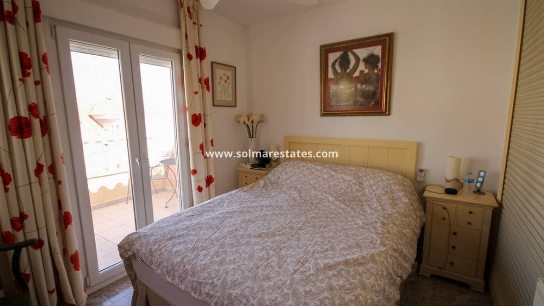 3 sypialnia Dom blizniak na sprzedaż w Villamartin z basenem - 255 000 € (Ref: 10062644)