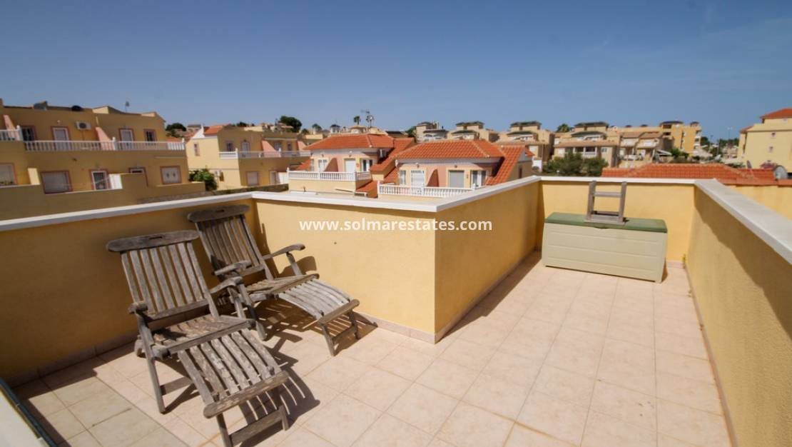 3 sypialnia Dom blizniak na sprzedaż w Villamartin z basenem - 255 000 € (Ref: 10062644)