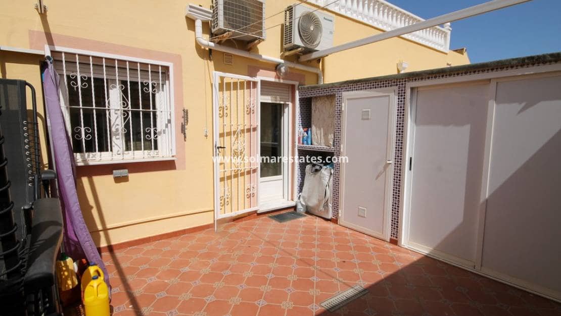 3 sypialnia Dom blizniak na sprzedaż w Villamartin z basenem - 255 000 € (Ref: 10062644)
