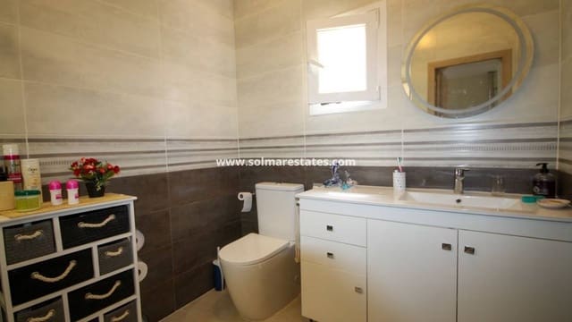 2 chambre Villa/Maison à vendre à Villamartin, Orihuela - 289 000 € (Ref: 10062645)