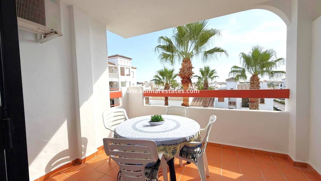 Apartamento de 2 habitaciones en Villamartin en venta con piscina - 209.900 € (Ref: 10062646)