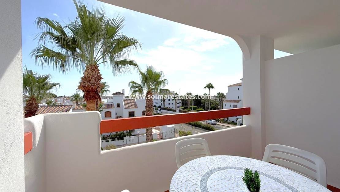 Apartamento de 2 habitaciones en Villamartin en venta con piscina - 209.900 € (Ref: 10062646)