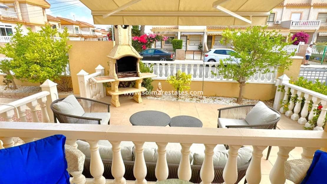 3 bedroom Villa for sale in Villamartin with pool - € 339,000 (Ref: 10062762)