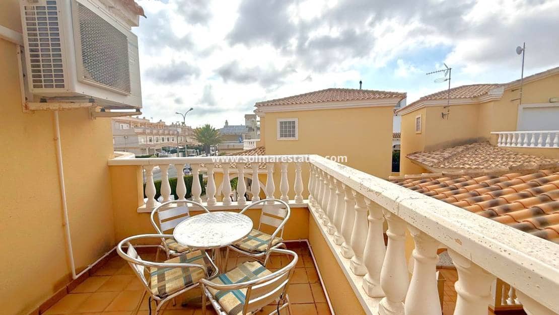 3 bedroom Villa for sale in Villamartin with pool - € 339,000 (Ref: 10062762)