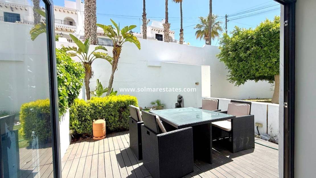 3 sypialnia Dom na sprzedaż w Villamartin z basenem - 265 000 € (Ref: 10062763)