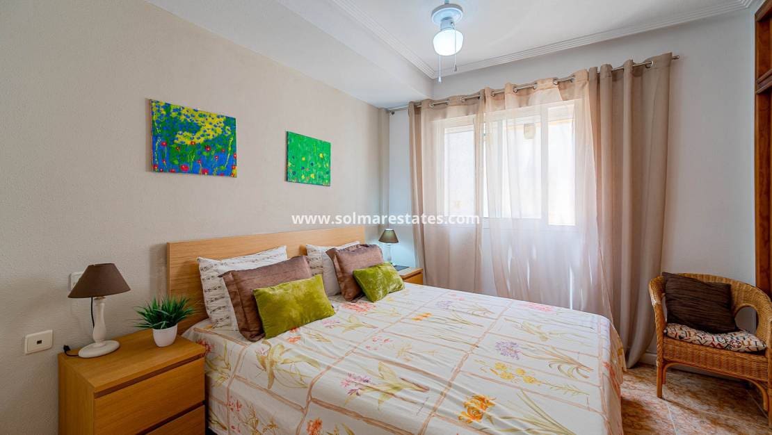 2 Zimmer Apartment zu verkaufen in Orihuela Costa mit Pool - 155.000 € (Ref: 10068112)