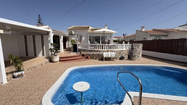 3 sovrum Semi-fristående Villa till salu i San Luis, Torrevieja med pool - 399 900 € (Ref: 10070132)