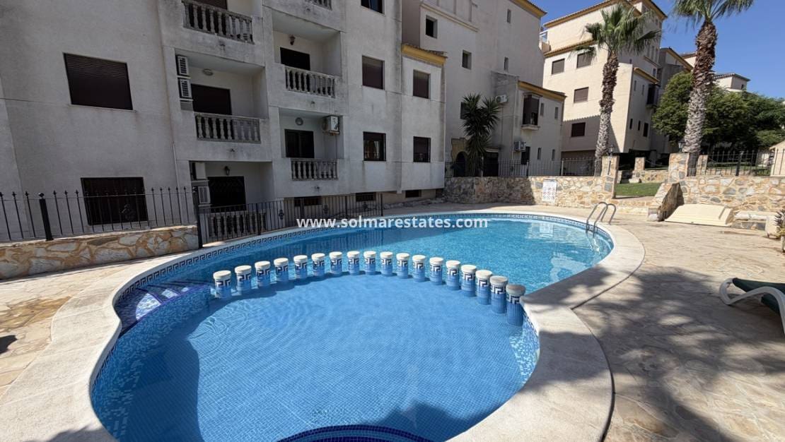 2 soverom Leilighet til salgs i Villamartin med svømmebasseng - € 199 000 (Ref: 10070133)